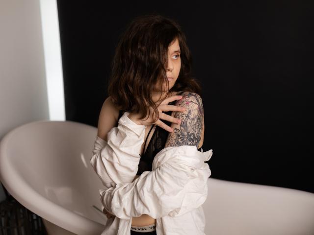 SnezhaTattoo - Live porn &amp; sex cam - 22007013