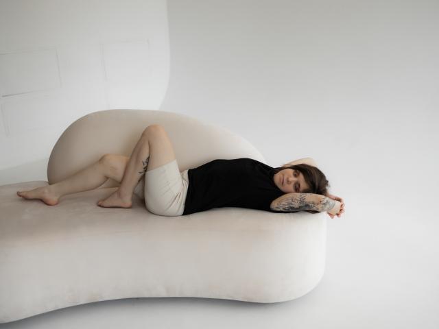 SnezhaTattoo - Live porn &amp; sex cam - 22007149