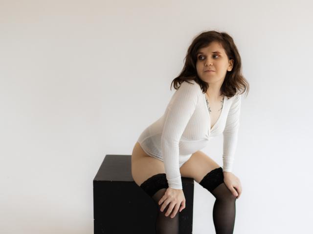 SnezhaTattoo - 라이브 포르노 &amp; 섹스 캠 - 22007205