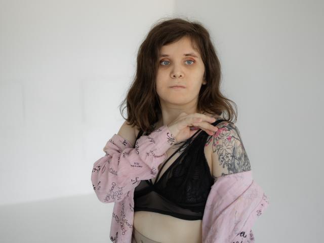 SnezhaTattoo - Élő pornó és szexkamera - 22007305