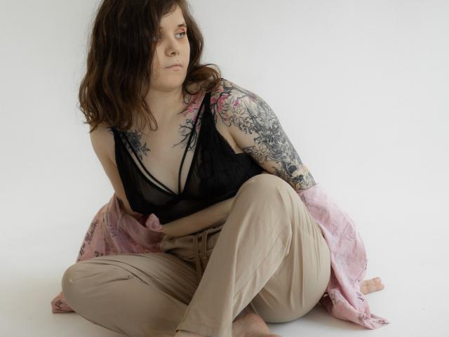 SnezhaTattoo - Élő pornó és szexkamera - 22007313