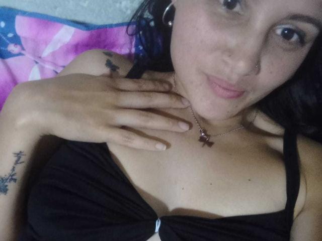 BellaCalderon - Live porn &amp; sex cam - 22011221