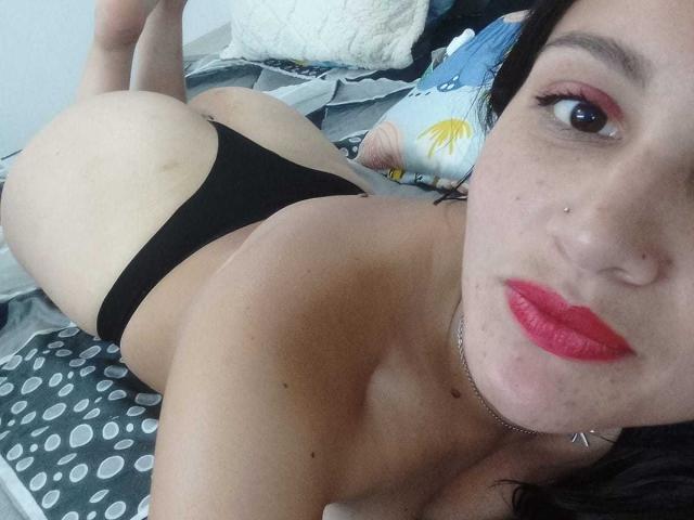 BellaCalderon - Live porn &amp; sex cam - 22011233