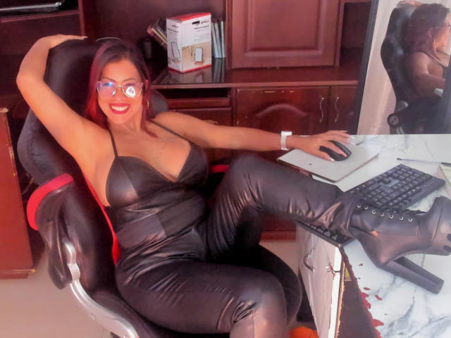 AlixLow - Live porn &amp; sex cam - 22013913