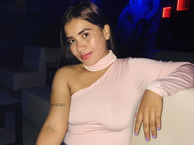 BellaBickers - Live porn &amp; sex cam - 22016713