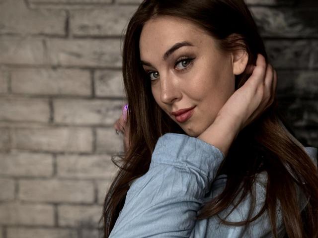 KaleyReed - сексуальная веб-камера в реальном времени - 22020925