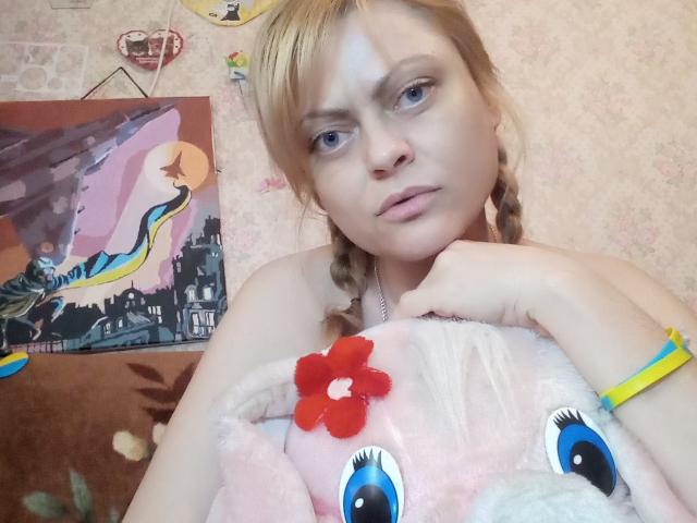 LindaRoutz - Live porn &amp; sex cam - 22021809