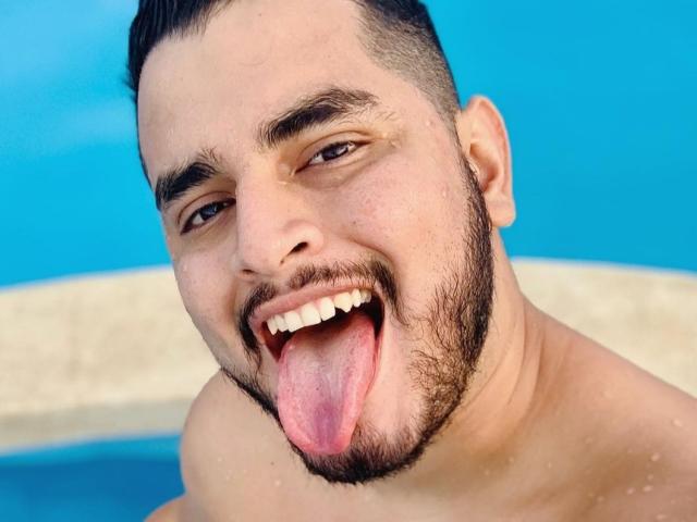 StudentMask - Live Sex Cam - 22023769