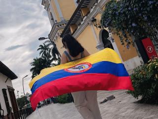 LorettaSant - Live porn &amp; sex cam - 22024437