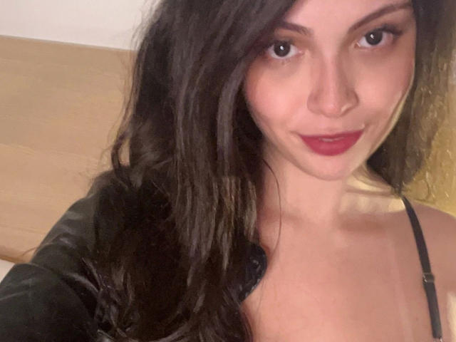 Mariella-Pontes-hot - Live porn &amp; sex cam - 22027277