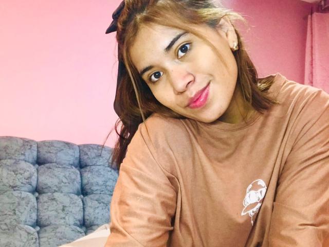 BellaBickers - Live porn &amp; sex cam - 22029861