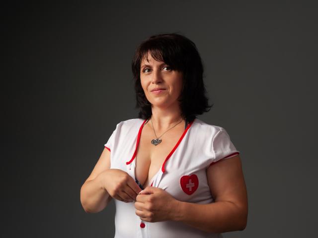 LuciaMii - Live porn &amp; sex cam - 22031729