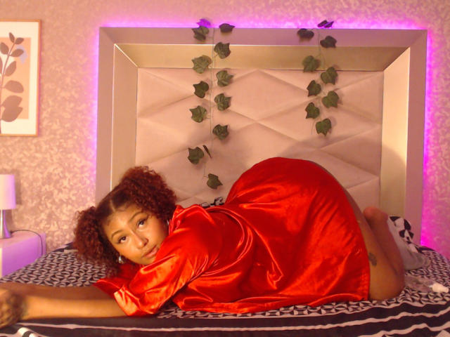 AmberQueeny - Camera khiêu dâm &amp; quyến rũ trực tiếp - 22032237