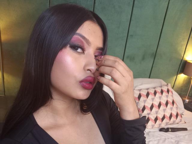 EmmaaRodriguez - Live sex cam - 22032469