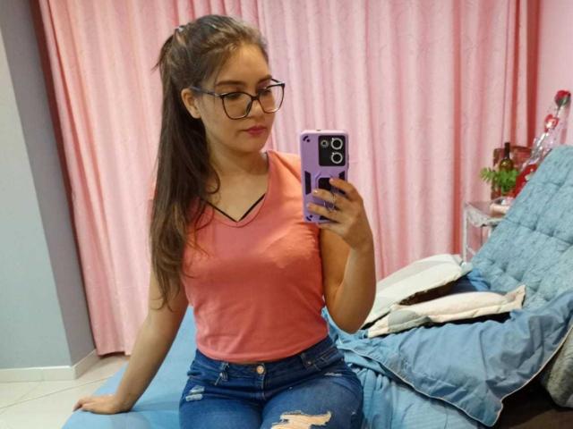 YennyToamson - Live porn &amp; sex cam - 22032541