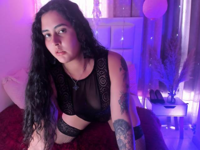 AleeneSaenz - Porno na żywo i seks kamera - 22034725