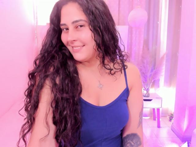 AleeneSaenz - Camera khiêu dâm &amp; quyến rũ trực tiếp - 22034809