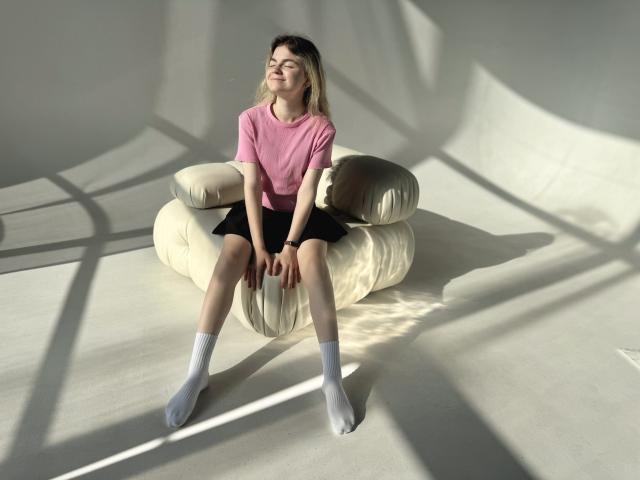 TinaRedly - сексуальная веб-камера в реальном времени - 22042021