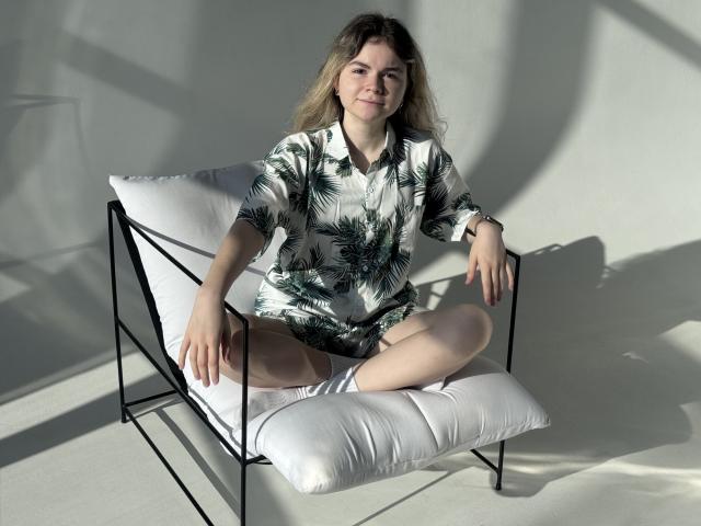 TinaRedly - Live porn &amp; sex cam - 22042101