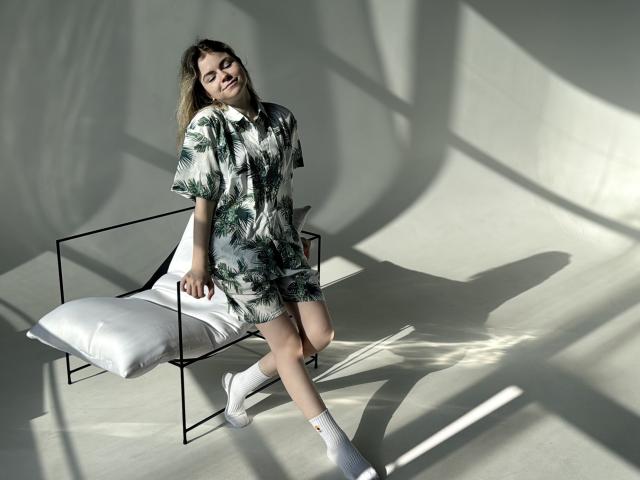 TinaRedly - сексуальная веб-камера в реальном времени - 22042177