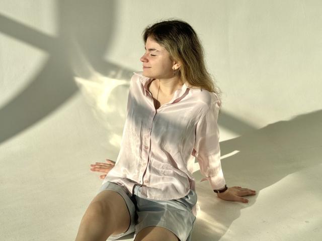 TinaRedly - Live sex cam - 22042353