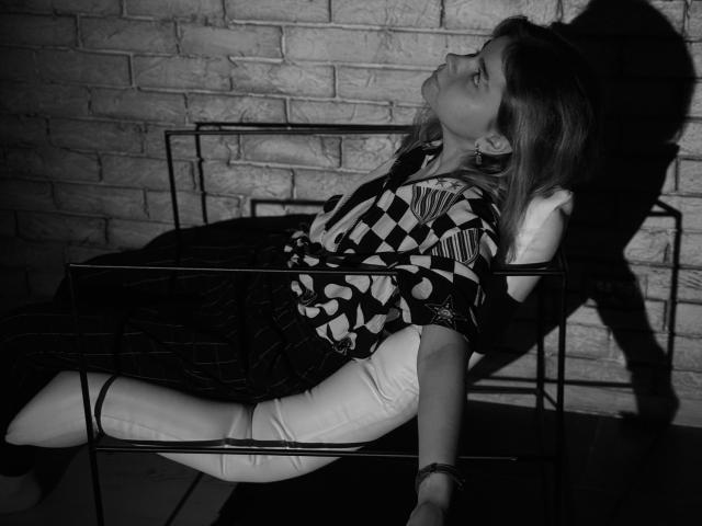 TinaRedly - Live porn &amp; sex cam - 22042933