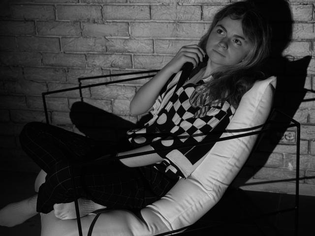 TinaRedly - ライブポルノ&amp;セックスカム - 22043001