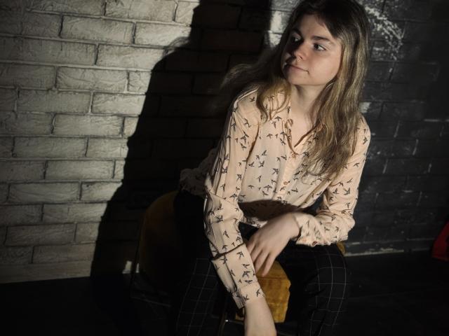 TinaRedly - Live porn &amp; sex cam - 22043197