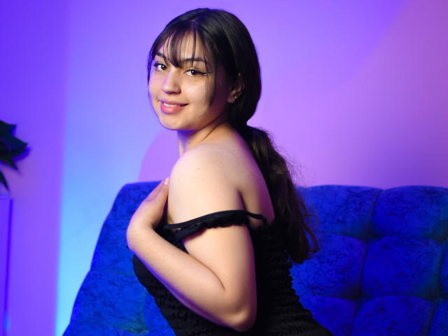 AlissaRoberts - Live porn &amp; sex cam - 22043569