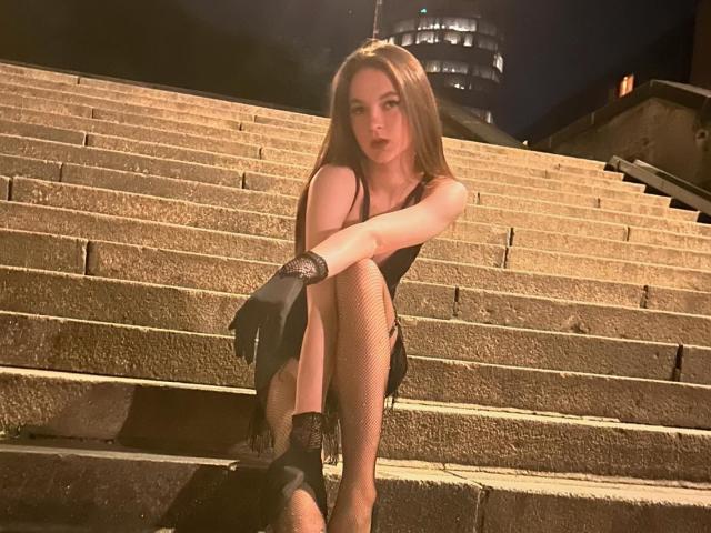 CarmenSonata - Live porn &amp; sex cam - 22044113