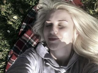 MoonBabeX - Live porn &amp; sex cam - 22047729