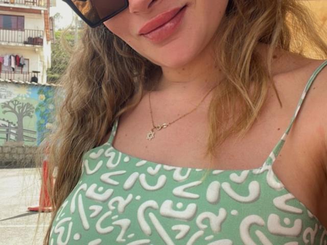 ArianaLu - Live porn &amp; sex cam - 22051205