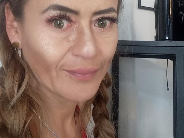 Maghenta - Porno na żywo i seks kamera - 22054601