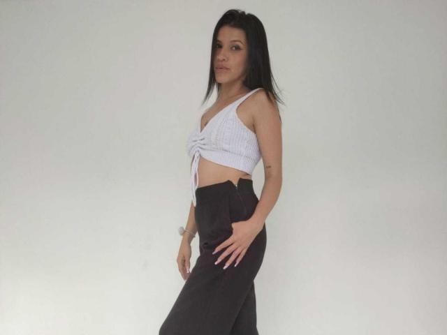 MiaDBrown - Live porn &amp; sex cam - 22065485