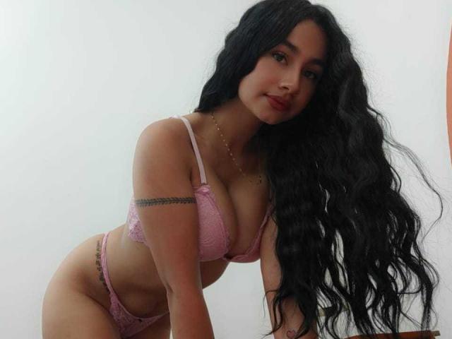 XCandyAlejaX - Live porn &amp; sex cam - 22068385