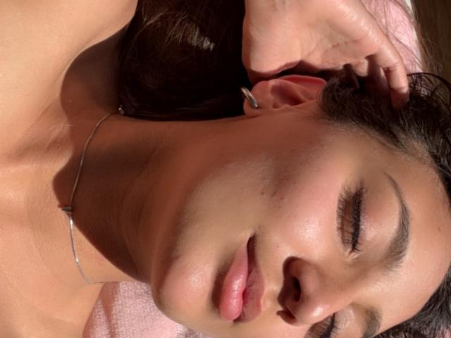 DianaFernandezz - Live porn &amp; sex cam - 22069637