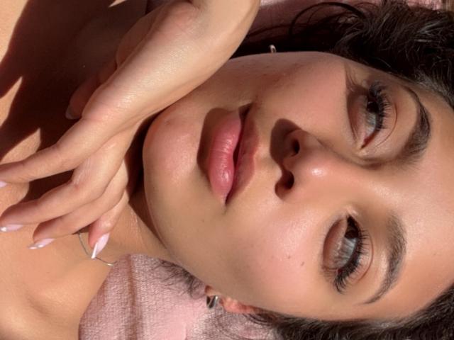 DianaFernandezz - Live porn &amp; sex cam - 22069661