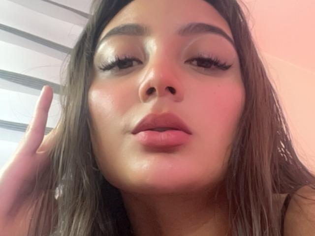 DianaFernandezz - Live sex cam - 22069837