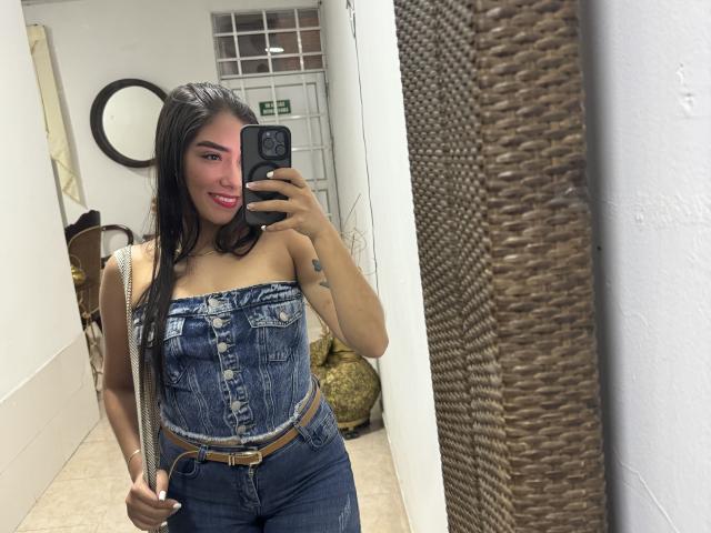 SharonKlart - Live sex cam - 22070273