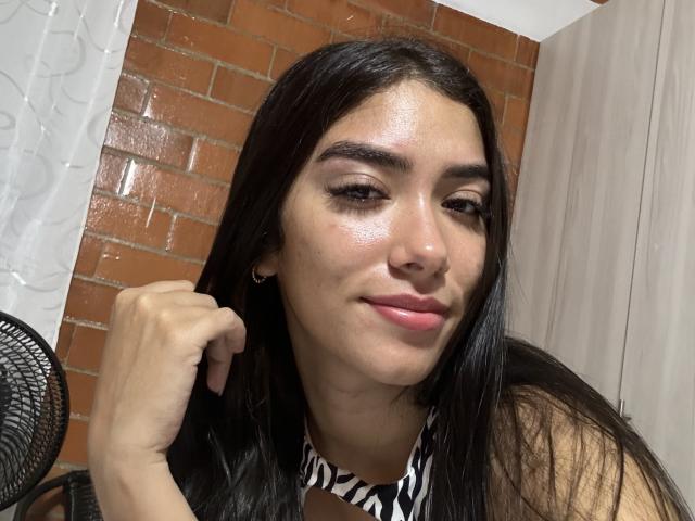 SharonKlart - Live porn &amp; sex cam - 22070313