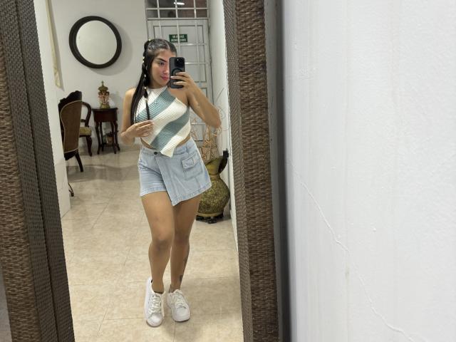 SharonKlart - Live sex cam - 22070401