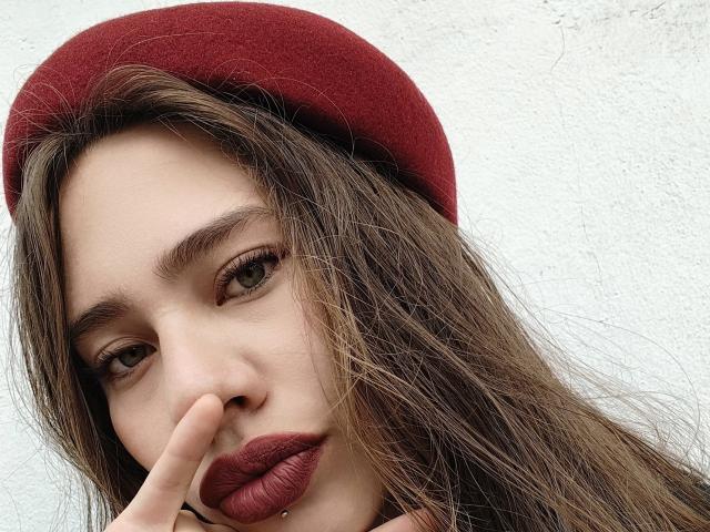 LillyJones - Élő pornó és szexkamera - 22072557