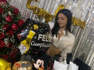 IssaPuasini - сексуальная веб-камера в реальном времени - 22072653