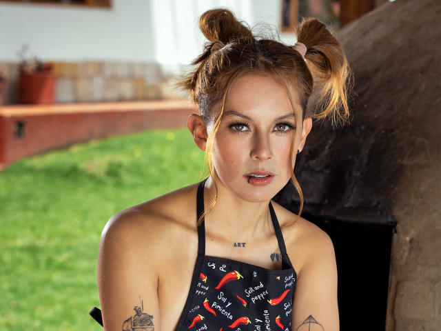 VictoriaOrtega - Élő pornó és szexkamera - 22072993