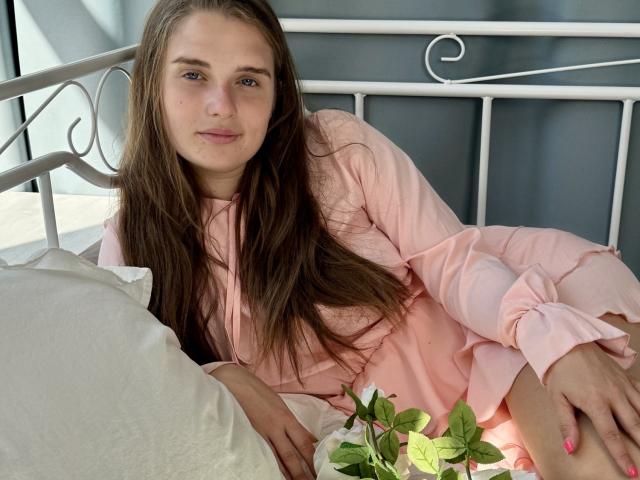 CarolineHott69 - Élő pornó és szexkamera - 22073413