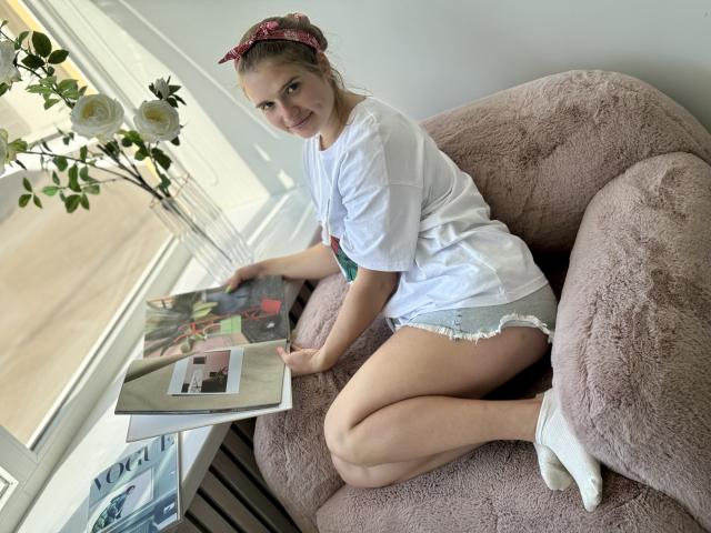 CarolineHott69 - Live porn &amp; sex cam - 22074585