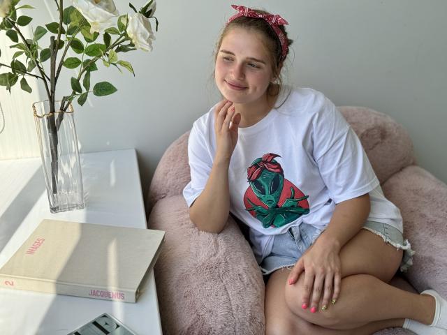 CarolineHott69 - Porno na żywo i seks kamera - 22074681