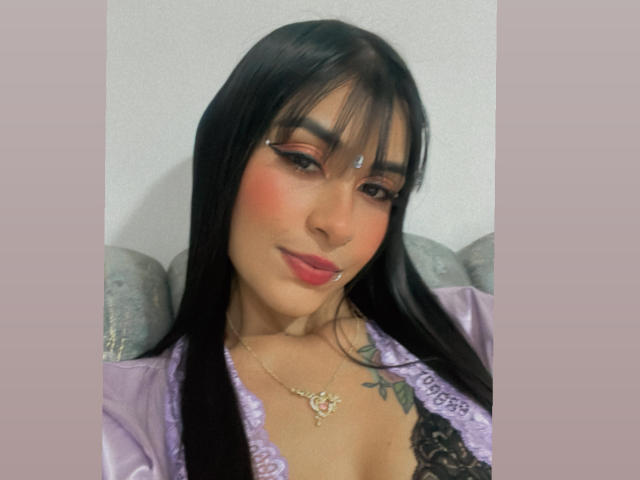 AlysonMoss - Live sex cam - 22077173