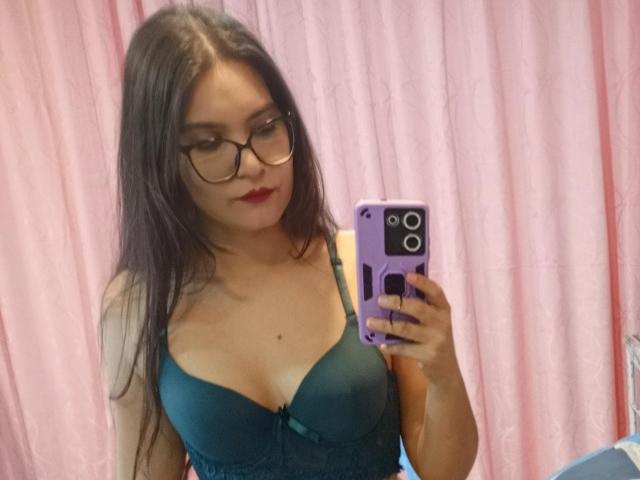 YennyToamson - Live porn &amp; sex cam - 22077313