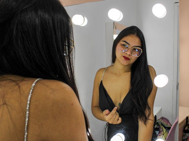 NatashaOliveros - Sexe cam en vivo - 22079821